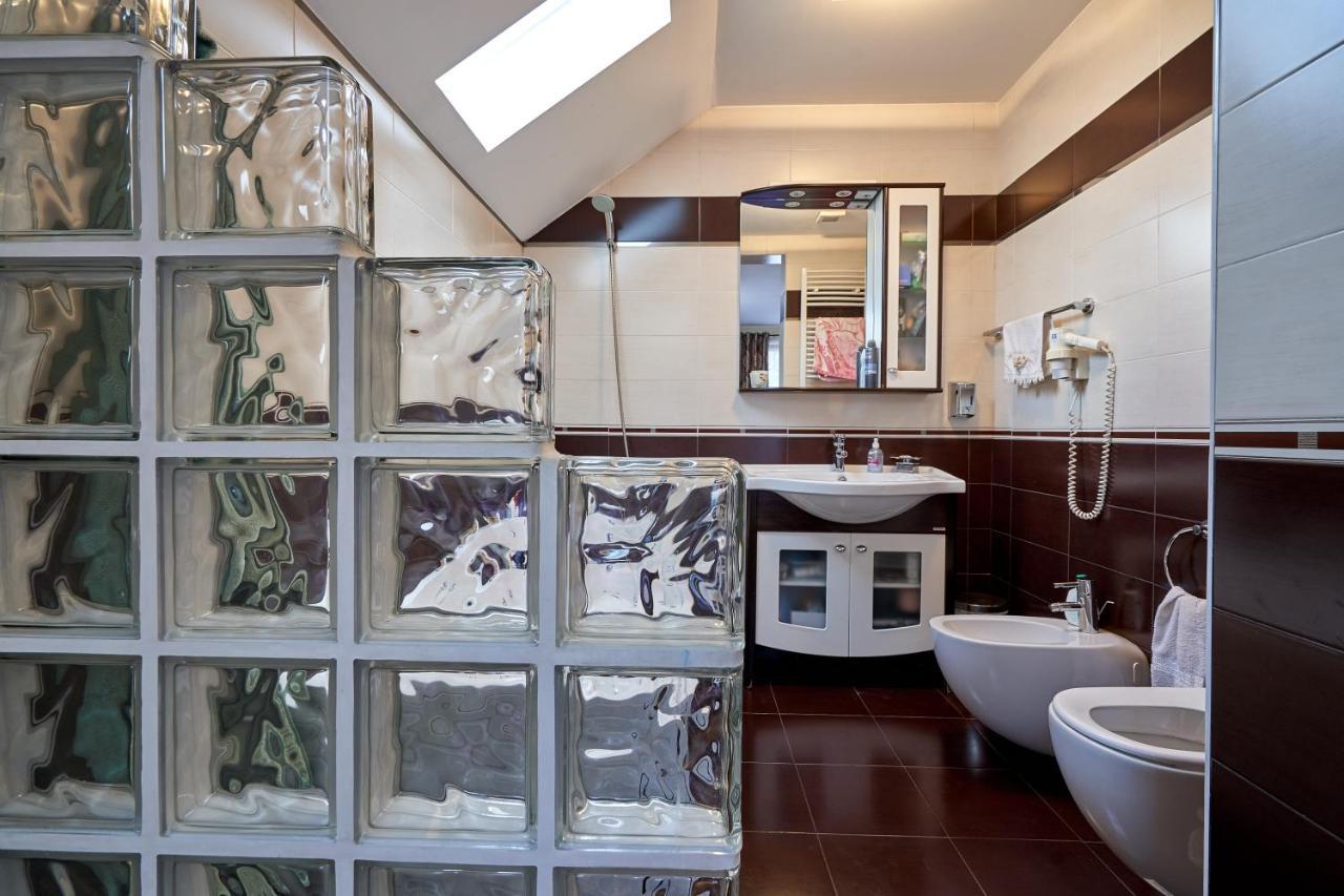 Casa Cu Flori Moisei Otel Dış mekan fotoğraf