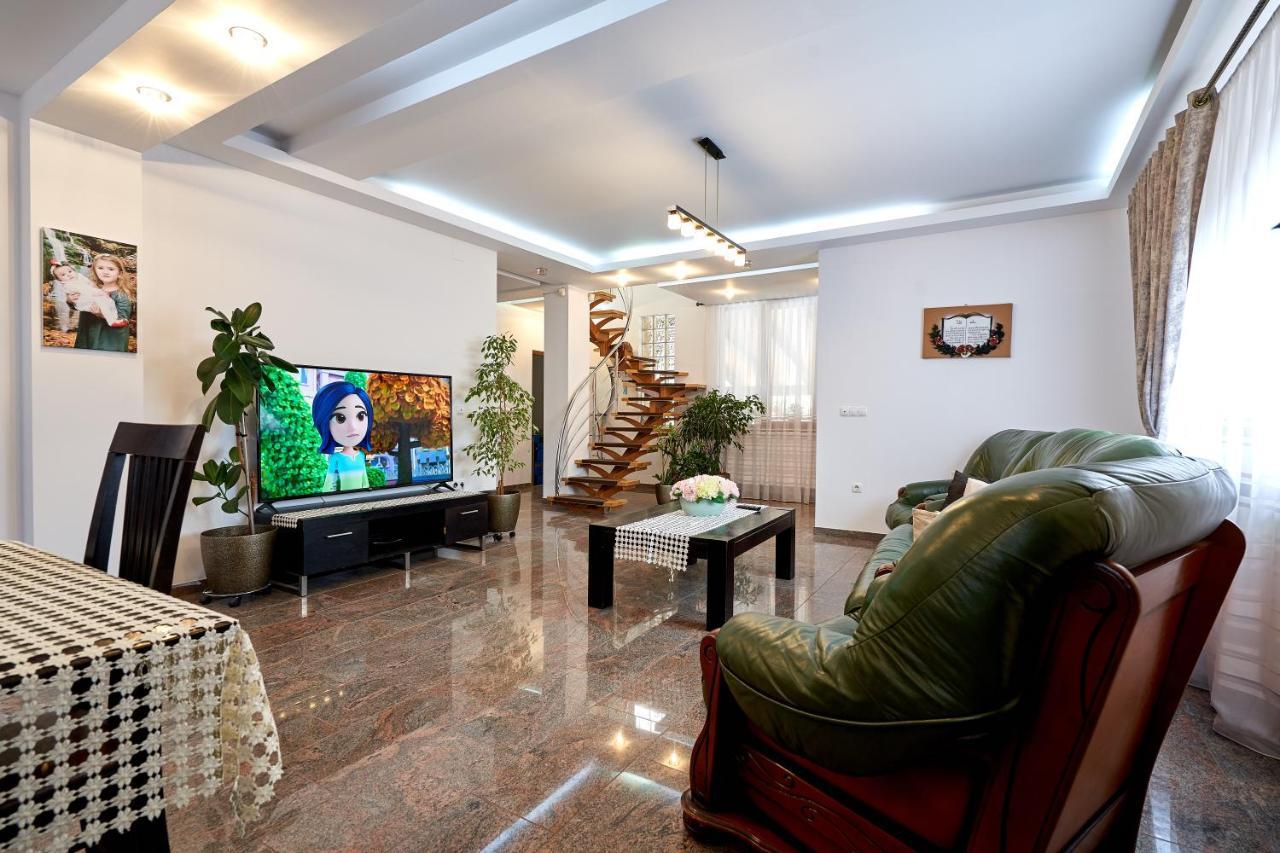 Casa Cu Flori Moisei Otel Dış mekan fotoğraf