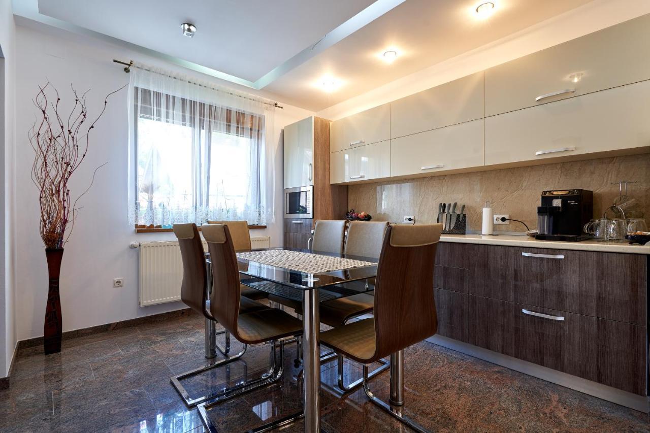 Casa Cu Flori Moisei Otel Dış mekan fotoğraf