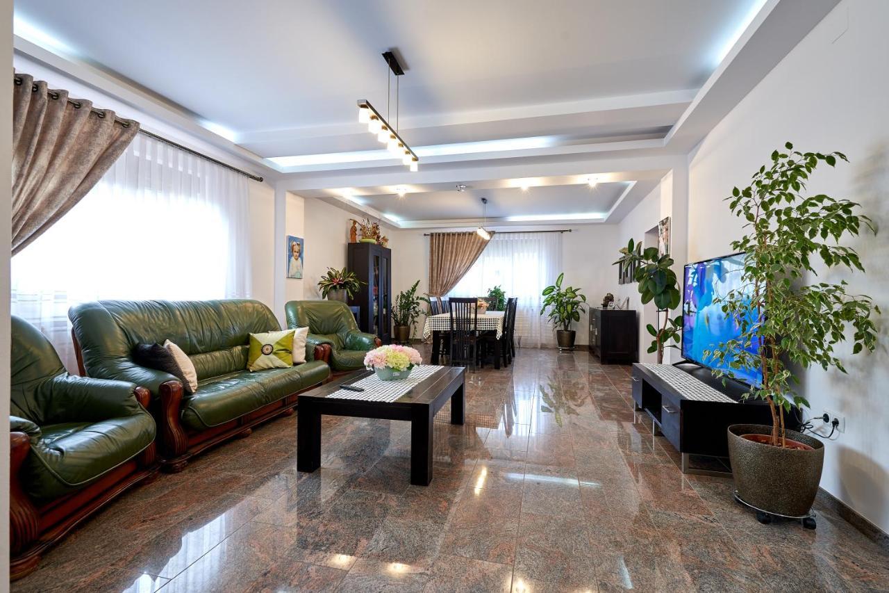 Casa Cu Flori Moisei Otel Dış mekan fotoğraf