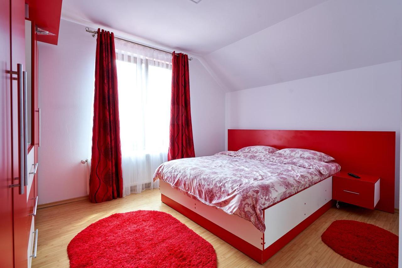 Casa Cu Flori Moisei Otel Dış mekan fotoğraf