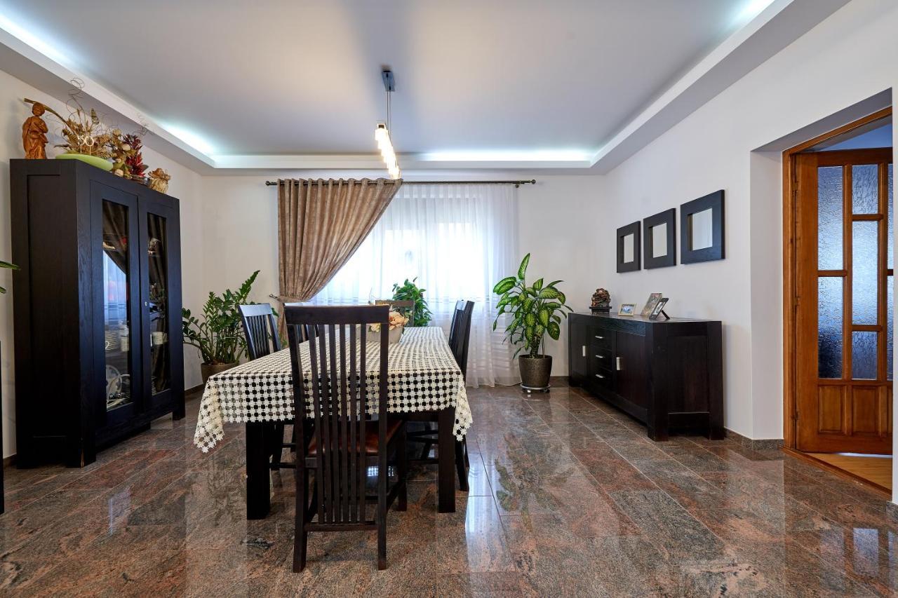 Casa Cu Flori Moisei Otel Dış mekan fotoğraf