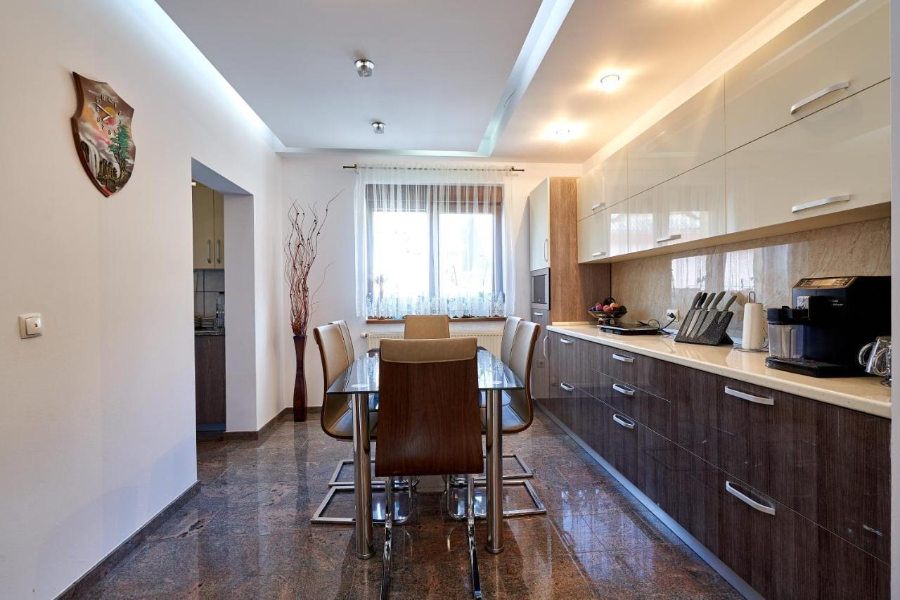 Casa Cu Flori Moisei Otel Dış mekan fotoğraf